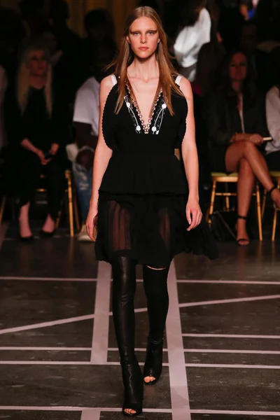 Look 38